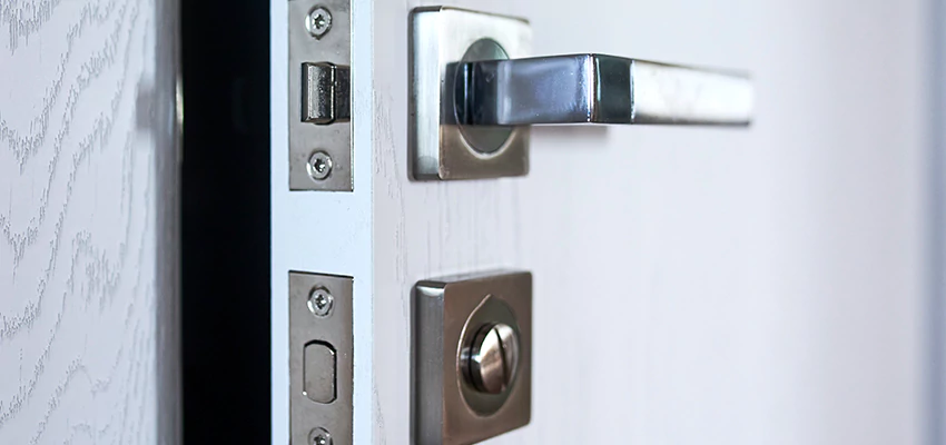 Door Lever Handle Lock Repair in Farmersville, CA