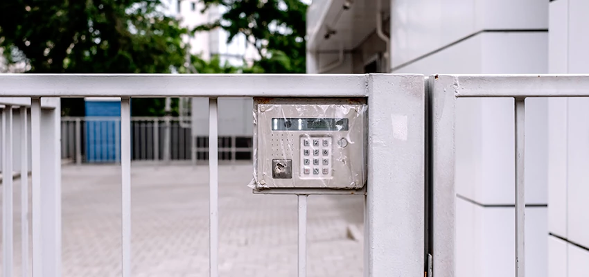 Gate Locks For Metal Gates in Farmersville, California