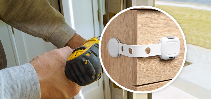 Childproof Sliding Door Locks in Farmersville, CA