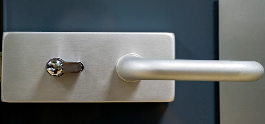 Change Patio Door Locks in Farmersville, California
