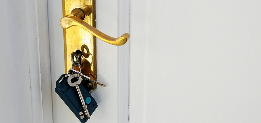 Broken Door Key Extraction in Farmersville, CA