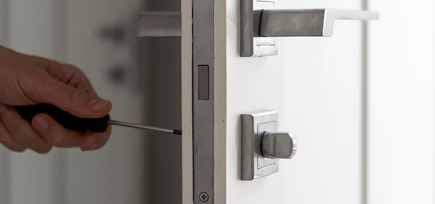 Key Programming Locksmith Open Now in Farmersville, California